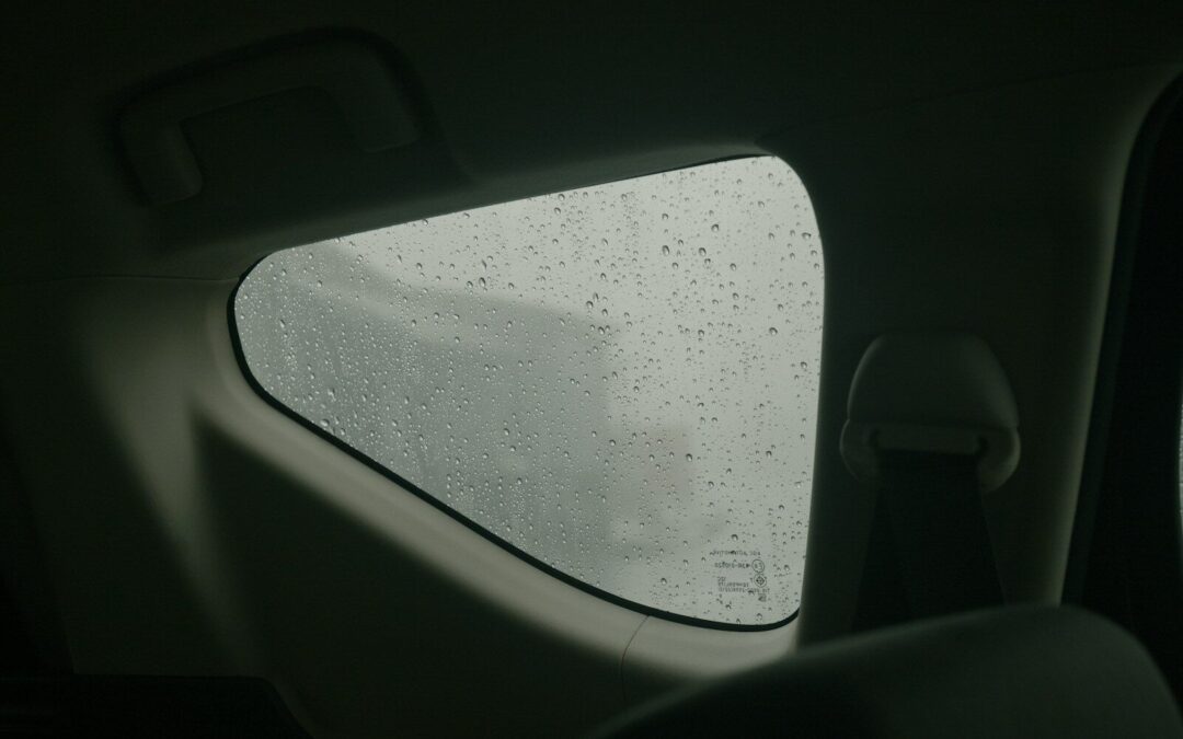 Finding The Best Way To Clean Car Windows So They Will Be Clear as Day